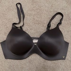 VICTORIA’S SECRET BRA 36C